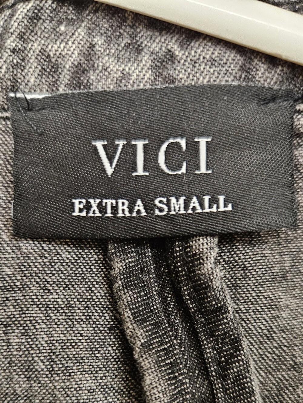 VICI Womens Acid Wash Denim Blazer Jacket Sz XS Black Grey Roll Tab Sleeve - Picture 3 of 3